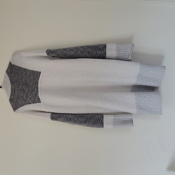 Cardigan - Picture 4 of 4